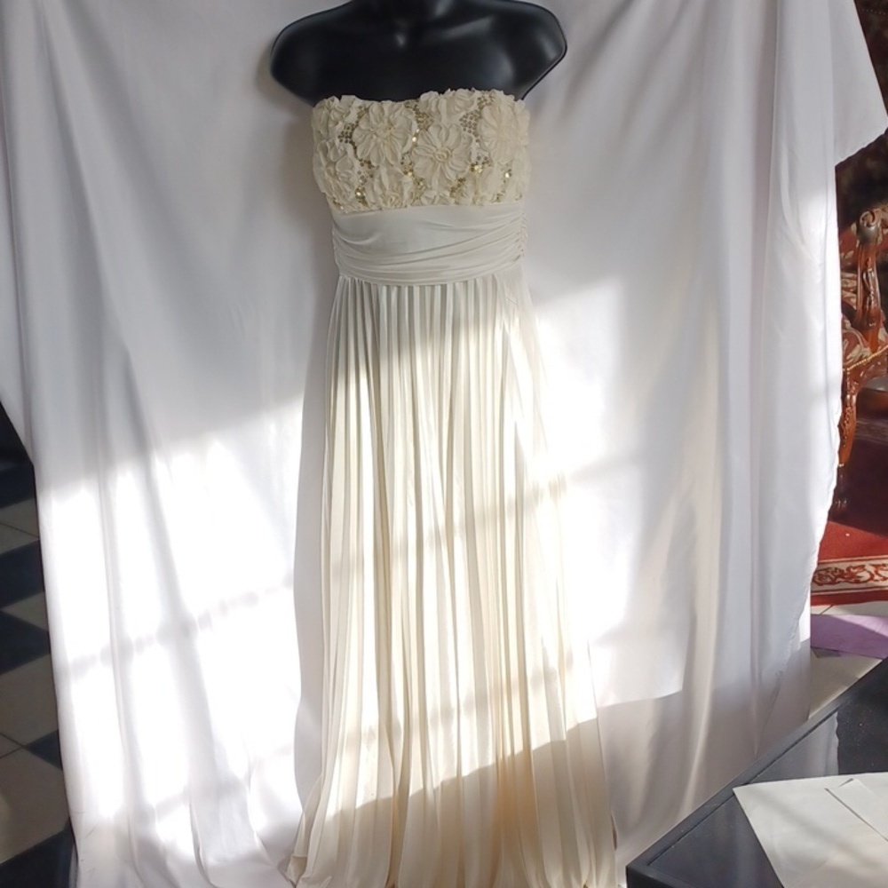 Speechless Elegant cream strapless prom dress with flowers and sequins, sz 11